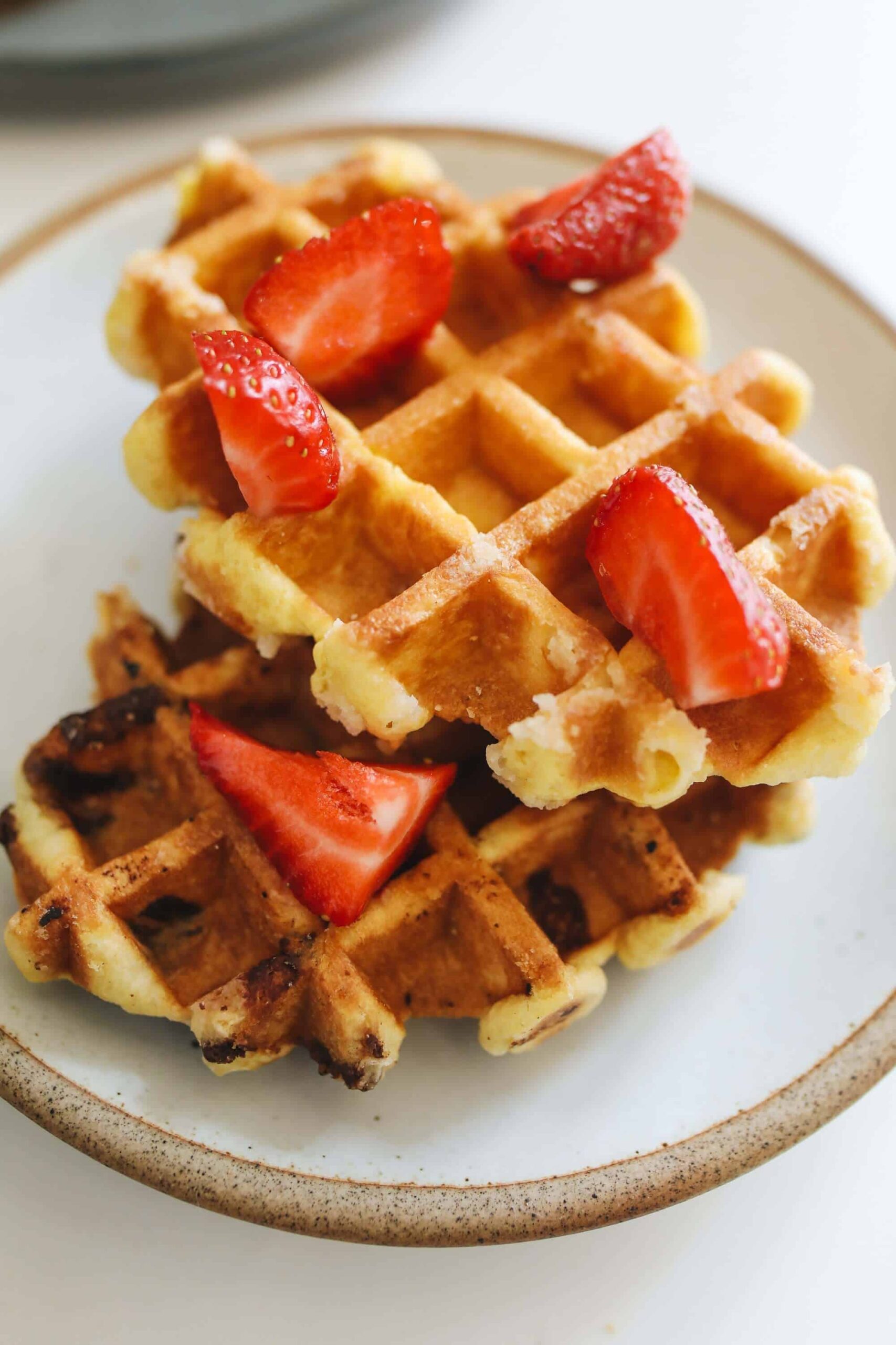 Read more about the article Vegan Gingerbread Waffles
